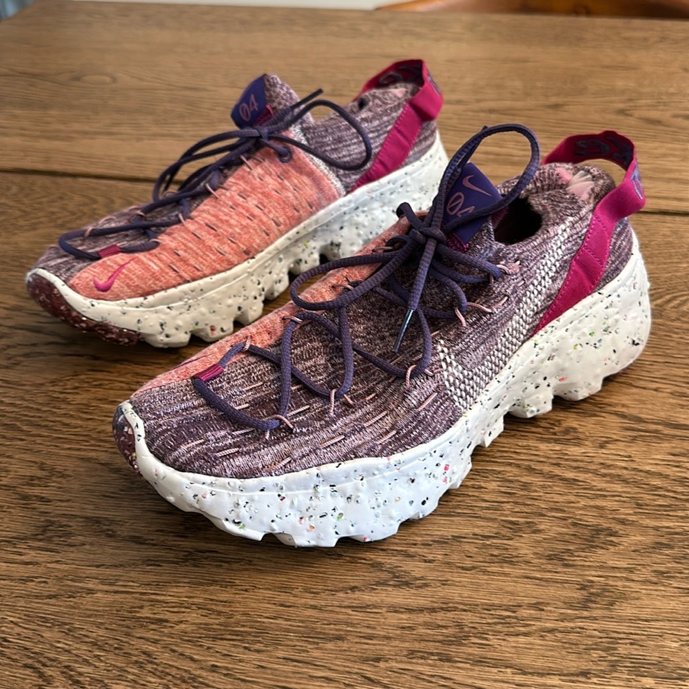 Women’s Nike Space Hippie 04 Size 9